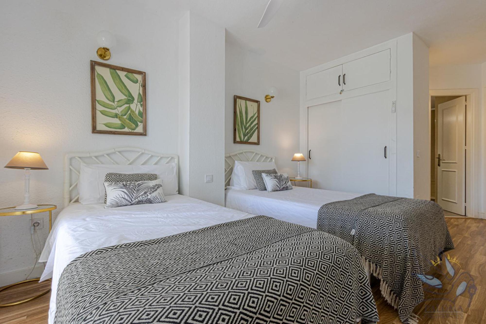 Benalgolf Lovely Apartment In Benalmadena With Sea Views, Excellent Wifi Connection, Private Backyard With Bbq المظهر الخارجي الصورة