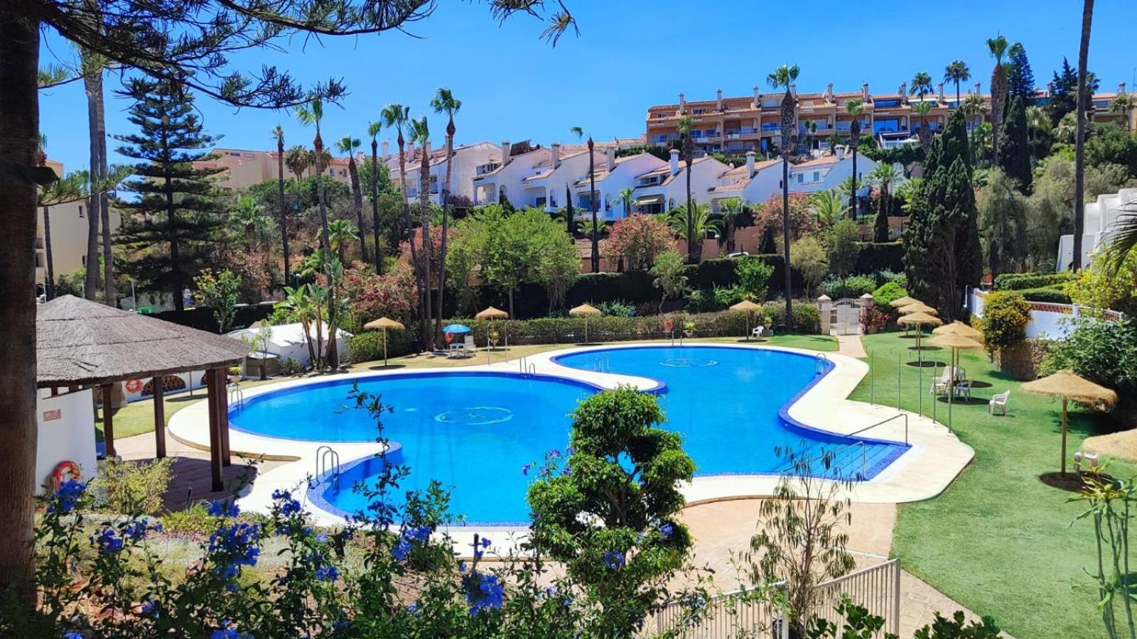 Benalgolf Lovely Apartment In Benalmadena With Sea Views, Excellent Wifi Connection, Private Backyard With Bbq المظهر الخارجي الصورة