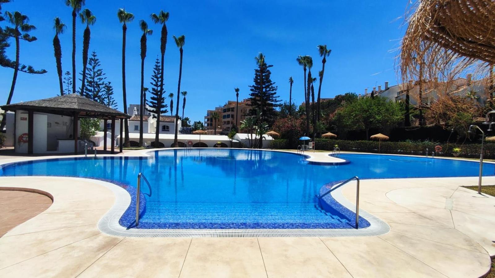 Benalgolf Lovely Apartment In Benalmadena With Sea Views, Excellent Wifi Connection, Private Backyard With Bbq المظهر الخارجي الصورة